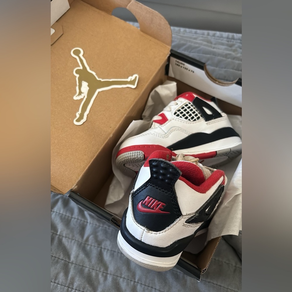 Jordan 4 retro size 5C